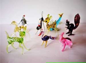 ヴィンテージ ガラスアニマルフィギュア 手吹きガラス1950年 こりすのパン屋