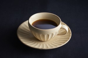 太しのぎミニカップ&ソーサー(クリーム)