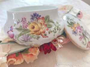 フランスリモージュ チューリップと花束柄小物入れ在庫1 株式会社antiquerose 山岡