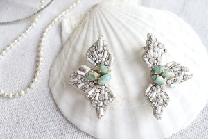 【刺繍ピアス】3petals flowers ✴︎ silver