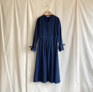 特に低身長の方におすすめ クラシカルなデニムワンピース Neutral Closet