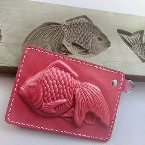 金魚のパスケース(手染めの濃いピンク) 金魚のパスケース(手染めの濃いピンク)