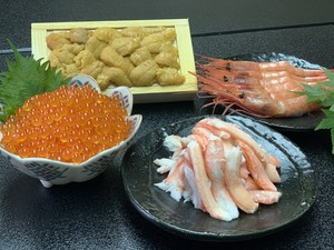 贅沢海鮮丼四天王揃い踏み 贅沢海鮮丼四天王揃い踏み