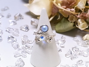 スワロフスキー ワイヤーリング（162032 ライトブルー＆クリスタルAB）