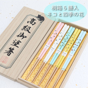 桐箱5膳入 ネコと四季の花 桐箱5膳入 ネコと四季の花