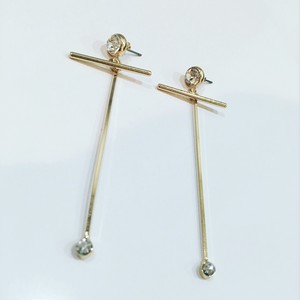 ○ドロップダイヤ ロングピアス○〈GOLD〉 ○ドロップダイヤ ロングピアス○〈GOLD〉