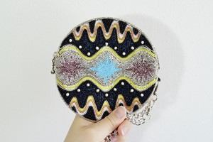 【刺繍ラウンドポーチ】 "UNIVERS!"