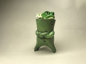 蛙軍正規兵(新米兵)用汎用人型兵器バケツロボBABY(威)