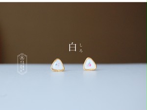 白 ピアス / 樹脂ピアス / イヤリング 白 ピアス / 樹脂ピアス / イヤリング
