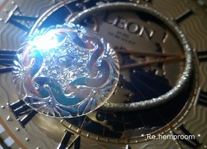 チェコガラスボタンのヘアゴム