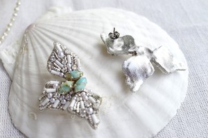 【刺繍ピアス】3petals flowers ✴︎ silver