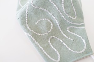 【手刺繍のマスク/ワイヤー入り】 "wave pool"