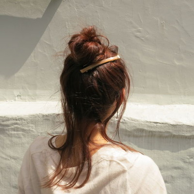 暑い日のまとめ髪に 天然素材を使ったノーブルなヘアバレッタ Base Mag