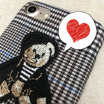 オシャレなグレンチェック クマさんの刺繍ワッペン付きのファブリックiphoneケースがオススメ Base Mag