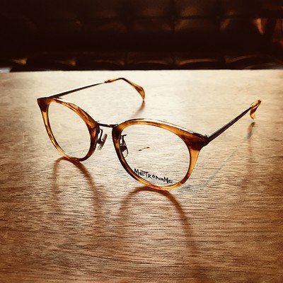 レンズ交換に対応しました 本格的な眼鏡を一本作ってみませんか Base Mag