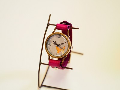 幸運の前兆 アゲハ蝶をコンセプトにした文字盤の腕時計 Base Mag