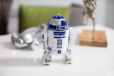 手のひらサイズで本物そっくり 映画スター ウォーズのキュートなロボット R2 D2 Base Mag