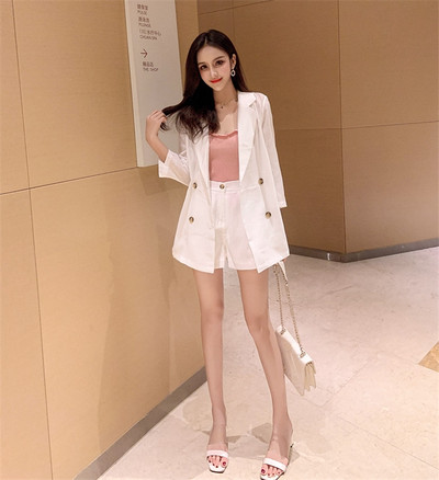 春 夏に最適セットアップ かっちり系だけど女性らしさが出る韓国ファッション Base Mag