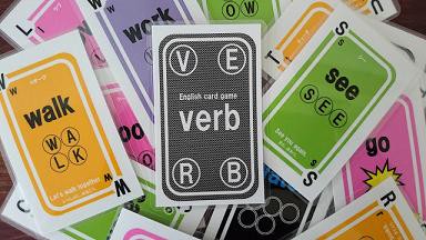 英語を楽しく 学ぶ 遊びながら英語の動詞を勉強できるカードゲーム Verb Base Mag