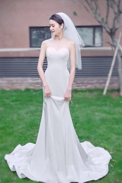【eanda wedding】人気の高いシンプルなマーメイドライン:)