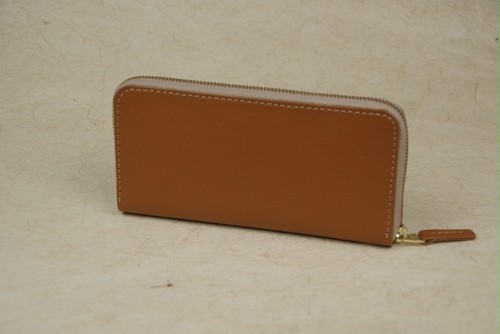 ラウンドファスナー　キャメル色　牛革　ベージュファスナー　leather　wallet
