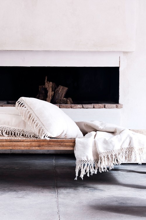EGYPTIAN COTTON CUSHION medium