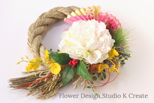 2020年☆お正月飾り★特大　純白のピオニーとオンシジュウムの稲穂丸しめ縄　お正月飾り　モダンしめ縄　しめ縄飾り 