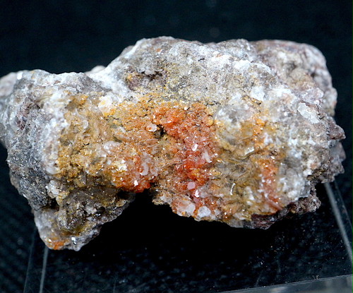 自主採掘！アリゾナ産 褐鉛鉱 バナジン鉛鉱   31,2g VND029  鉱物　天然石 パワーストーン 原石