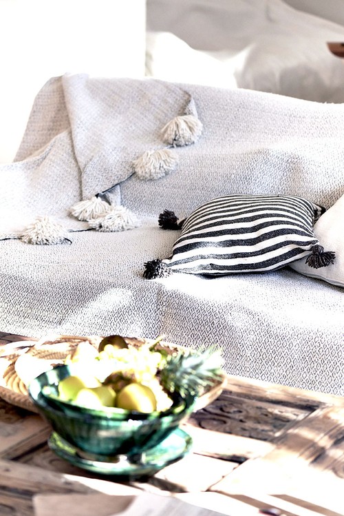 POMPOM BLANKET "ZIGZAG" small