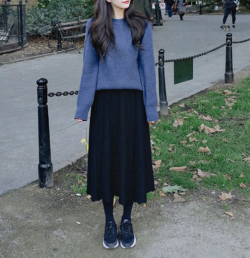 ニット スカートツーピース リブニット トップス 上下セット ニット スカート セットアップ ツーピース 長袖 ラウンドネック ルーズ ゆったり ミモレ丈 シンプル 無地 通勤 休日 女子会 カジュアル 大人可愛い ブルー ブラック 青 黒 レディース セーター プルオーバー