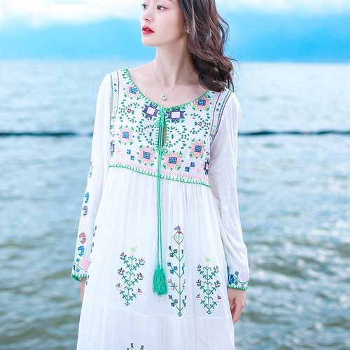 送料無料 マキシ丈ワンピース ロング丈 長袖 刺繍 ステッチ エスニック アジアンテイスト フェミニン デート お出かけ 旅行 Eine Katze