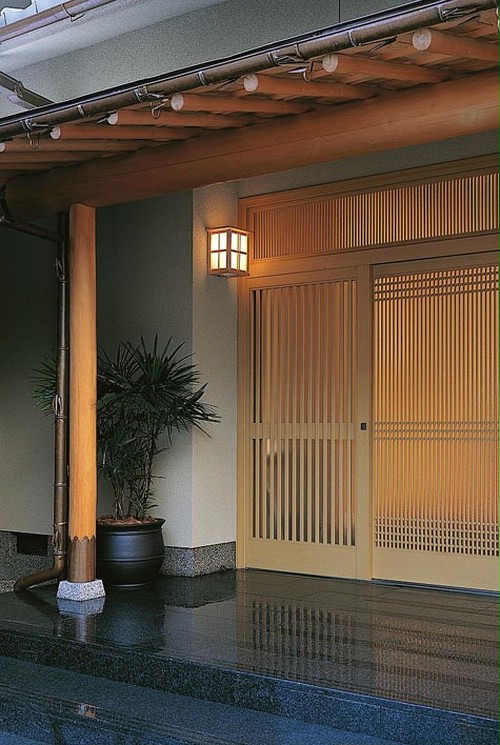 和式・和風邸宅向けの人感センサー付き防雨形玄関灯（ポーチライト）マルチ型です。 | おしゃれ・かわいい・レトロ・和風・お店向けのインテリア照明