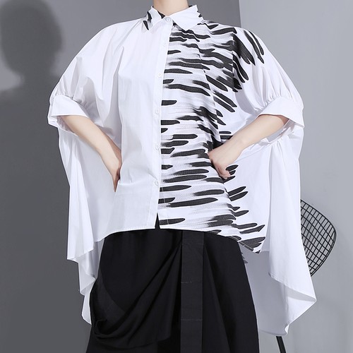 裾変形デザイン アシンメトリー シャツ 韓国ファッション レディース ロングシャツ ブラウス モード 半袖 ルーズ 大人カジュアル 大人可愛い ガーリー