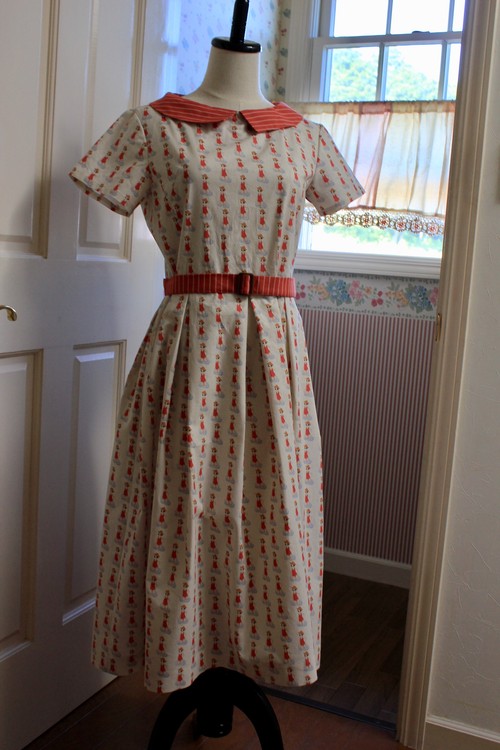 1950年代風レトロワンピース Commeunefleur コムユンヌフルール パリ 大人可愛い服 パーソナルカラー 骨格診断 パリスタイル
