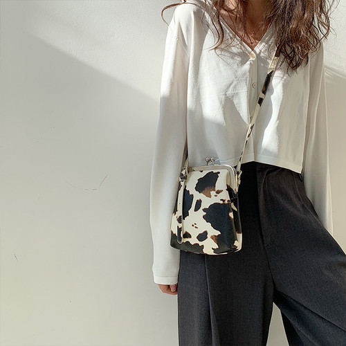 2way cow pouch 2way cow pouch