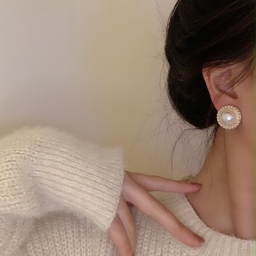 classical border pearl pierce classical border pearl pierce