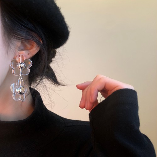 clear flower pierce clear flower pierce