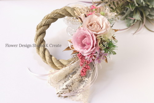 2020年☆お正月飾り★薔薇とレースのシャビーな稲穂付き丸しめ縄　お正月飾り　モダンしめ縄　しめ縄飾り