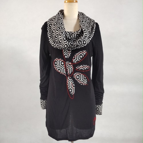 Desigual長袖Tシャツ<57t25e6> Desigual長袖Tシャツ<57t25e6>