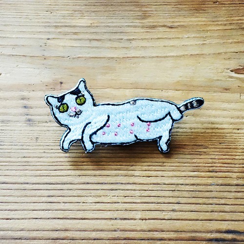 【 Super B Studio 】 ブローチ ごろごろするねこ 王美珠 【 Super B Studio 】 ブローチ ごろごろするねこ 王美珠