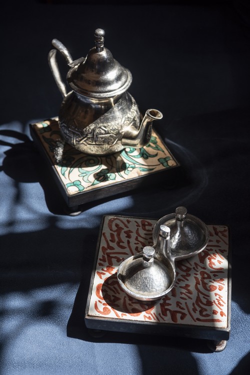 moroccan tile stand