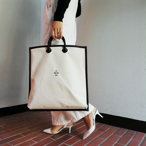 20/80(CANVAS #8 LEATHER FRAME FLAT TOTE) 20/80(CANVAS #8 LEATHER FRAME FLAT TOTE)