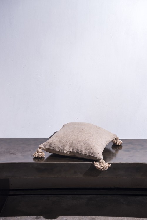POMPOM CUSHION COVER