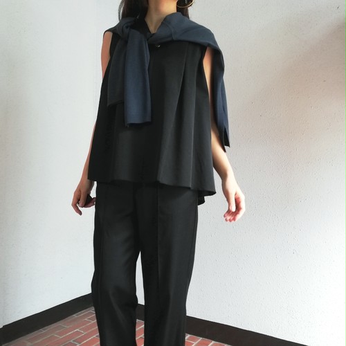 Odour(Rayon Cotton Satin No Sleeve Blouse) Odour(Rayon Cotton Satin No Sleeve Blouse)