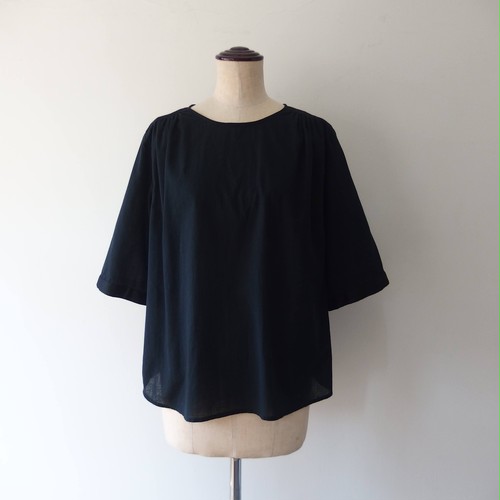 shima・shima 綿ガーゼ×綿サテン 後ろリボンブラウス shima・shima 綿ガーゼ×綿サテン 後ろリボンブラウス