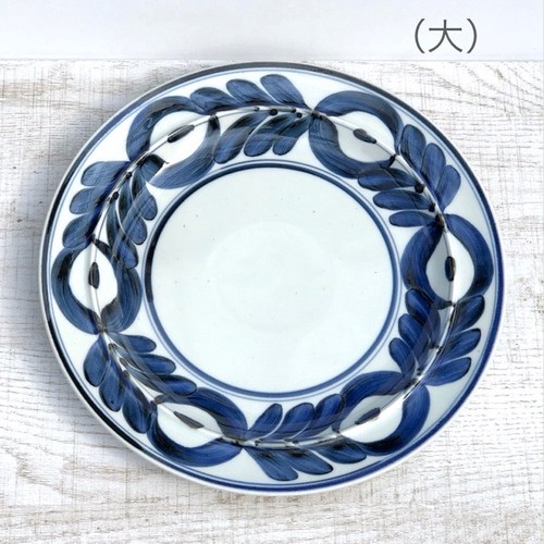 【波佐見焼】【中善】【マジョリカ】【ザラメソリトプレート】【大】約25.5cm 廻り花 木の葉 手描き ステーキ皿 ランチプレート 波佐見焼 おしゃれ 大人 かわいい 【波佐見焼】【中善】【マジョリカ】【ザラメソリトプレート】【大】約25.5cm 廻り花 木の葉 手描き ステーキ皿 ランチプレート 波佐見焼 おしゃれ 大人 かわいい