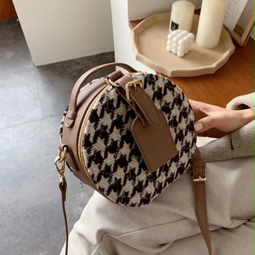 contrast leather round bag 4c's contrast leather round bag 4c's