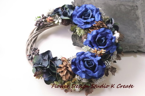 クリスマスに♡シックな青い薔薇の大人のクリスマスリース　ブルー　紫陽花　リース
