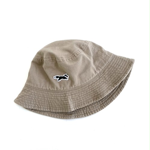 PENNEY’S (The Fox BUCKET HAT) PENNEY’S (The Fox BUCKET HAT)