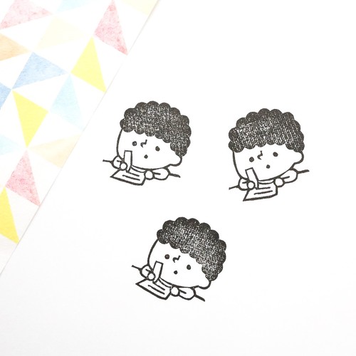 〈はんこ〉お手紙を書くチャーリー 〈はんこ〉お手紙を書くチャーリー